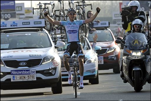 34㎞におよぶ独走勝利を飾ったニキ・テルプストラ(オランダ、オメガファーマ・クイックステップ)