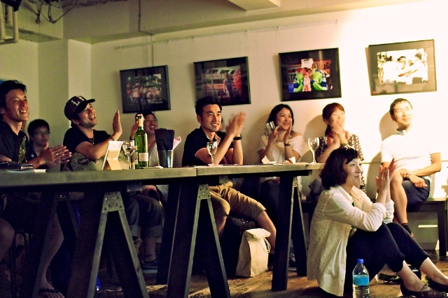 仲間で盛り上がれるLIVEビューイング(写真はCycle Club Tokyo)