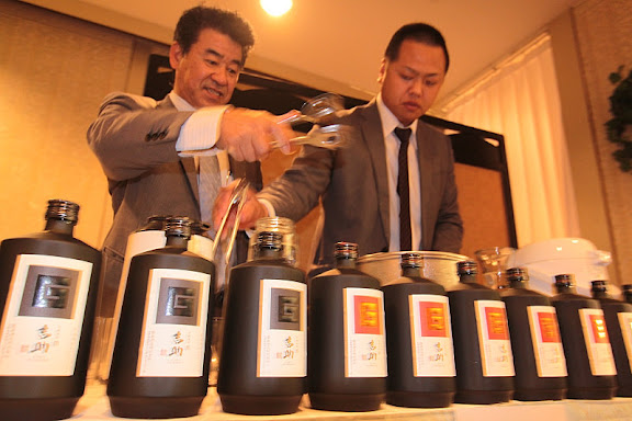 パーティでは「霧島」が飲み放題でっせ!