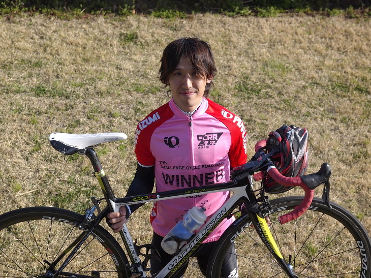 A-Eクラス優勝の菅野正明選手(VAX RACING)次の目標はJプロツアーでの優勝