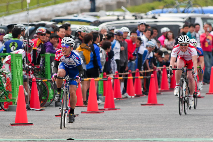 E3 1組目 藤井章裕(クラブシルベスト)が優勝