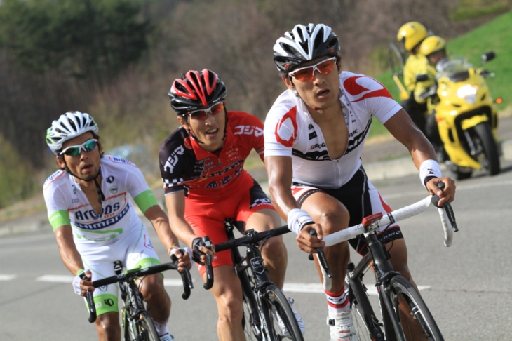 2012年全日本ロードで優勝争いをする清水都貴(ブリヂストンアンカー)と増田成幸(宇都宮ブリッツェン)