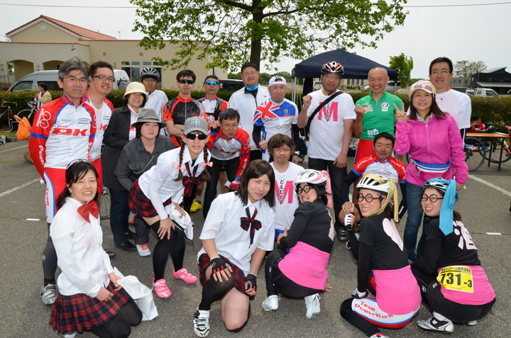 多数のチームで参加したか金沢のバイクショップ「パワーキック」