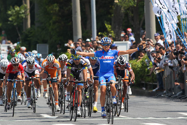 西谷泰治(愛三工業レーシングチーム)が優勝