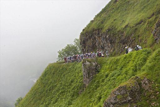 ピレネーの峻厳な峠道がツールには不可欠だ