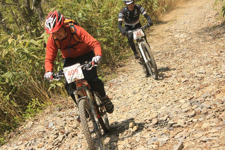 第2エイドを過ぎた悪路の激坂区間 ラインは1本しか無い