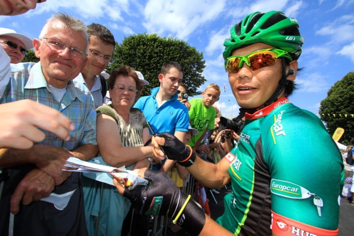 アタック、暫定首位、そして敢闘賞 新城幸也が日本人初表彰台に登る - ツール・ド・フランス2012第4ステージ | cyclowired