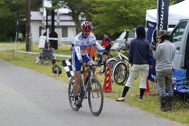 マスターズ優勝の富田 道夫（シロクマカフェレーシング）