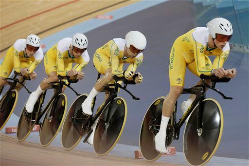 男子団体追い抜き　銀メダルのオーストラリア