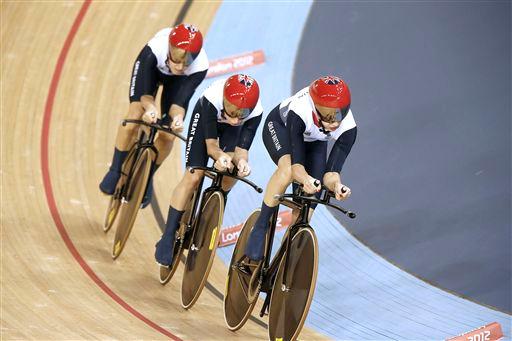 女子団体追い抜き ワールドレコードで優勝したイギリス