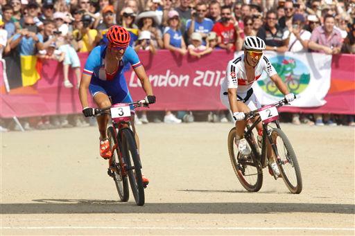 男子MTB　シューターを振り切るヤロスラフ・クルハヴィ（チェコ）