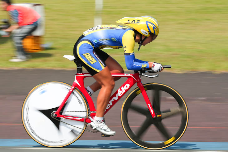 女子3kmインディヴィデュアル・パーシュート 1位 上野みなみ(鹿屋体育大)3分53秒754