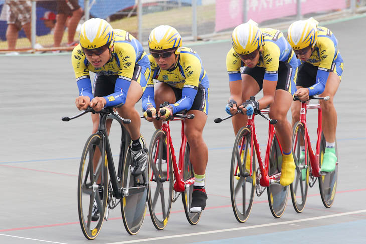 男子4kmチームパーシュート　1位　鹿屋体育大（高宮、山本、長瀬、橋本）4分20秒293