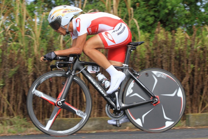 1位　西薗良太（ブリヂストン アンカー サイクリングチーム）