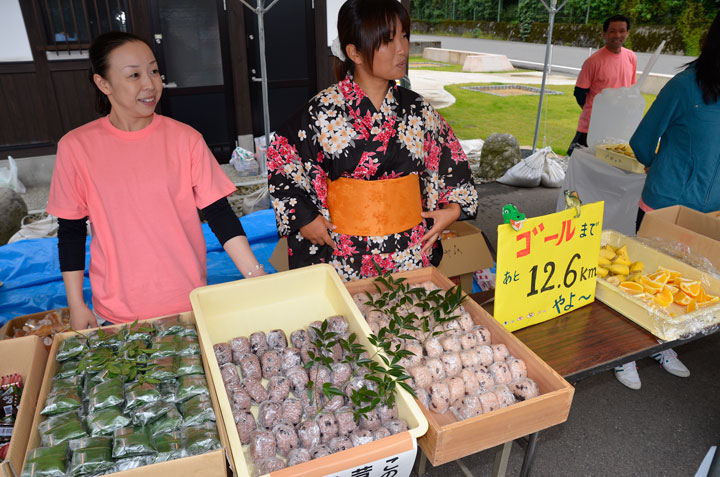 何を頂くか悩んでしまうほど豪華なエイドステーション