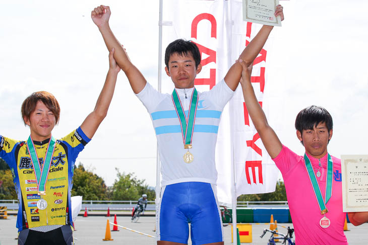 全日本学生選手権クリテリウム2012を制し、目標の学生チャンピオンとなった