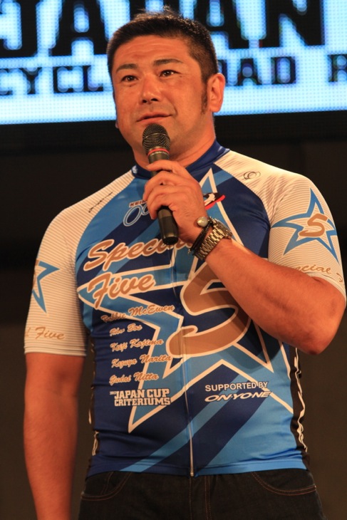 競輪界のスター、小嶋敬ニが再び走る「競輪選手3人が最後までの残れば勝つでしょう!」