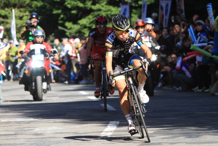 3周回、6周回の2度の山岳賞を獲得した中根英登(チームNIPPO)