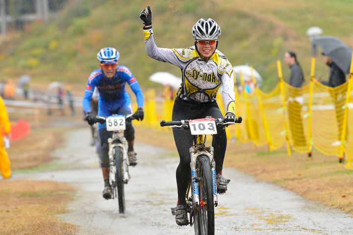 女子スポーツ優勝 中島峻歩
