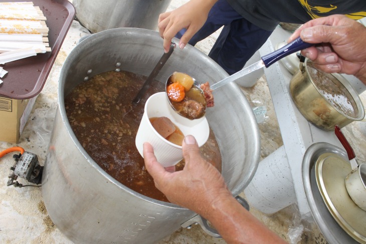 滋味深い味わいの名物料理、牛汁。塩っぱさが身体に嬉しい