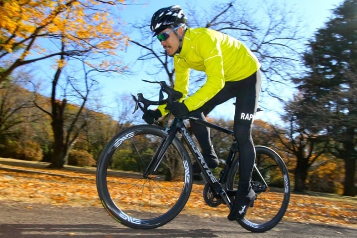 「淡々と走る冬のトレーニングライドにベストな一着」吉田秀夫(盆栽自転車店)