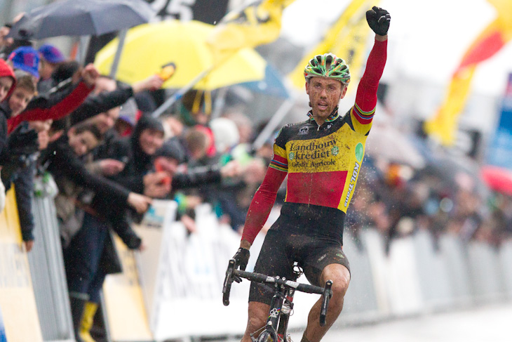 今シーズンのUCIワールドカップ3勝目を飾ったスヴェン・ネイス(ベルギー、ランドバウクレジット)