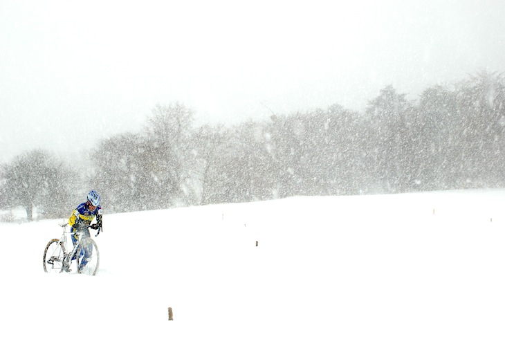 雪に苦戦する丸山厚(TEAM MASSA-ANDEX)