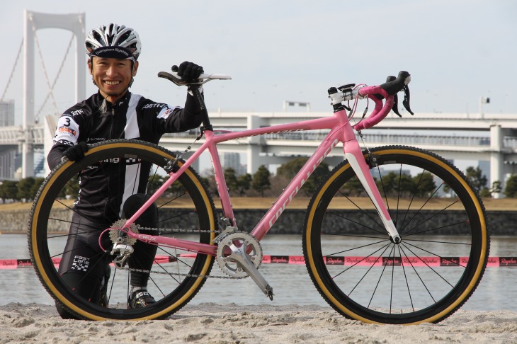 金田健太郎さん（Fast Lane Racing）　Specialized CRUX