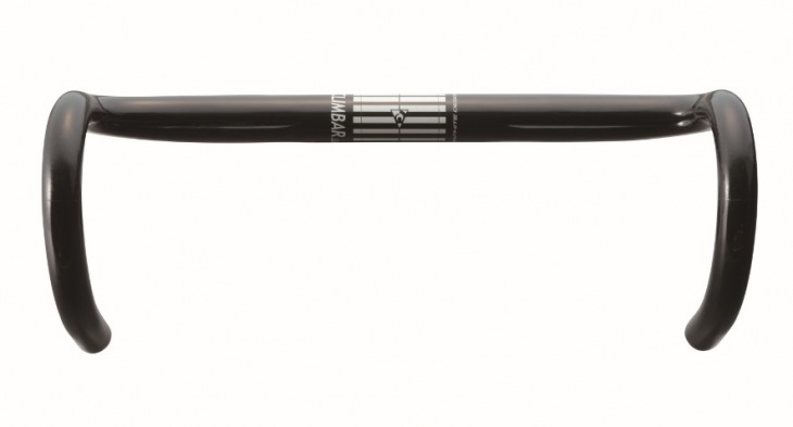 ストレート部分を31.8mm径にすることで剛性を高めている