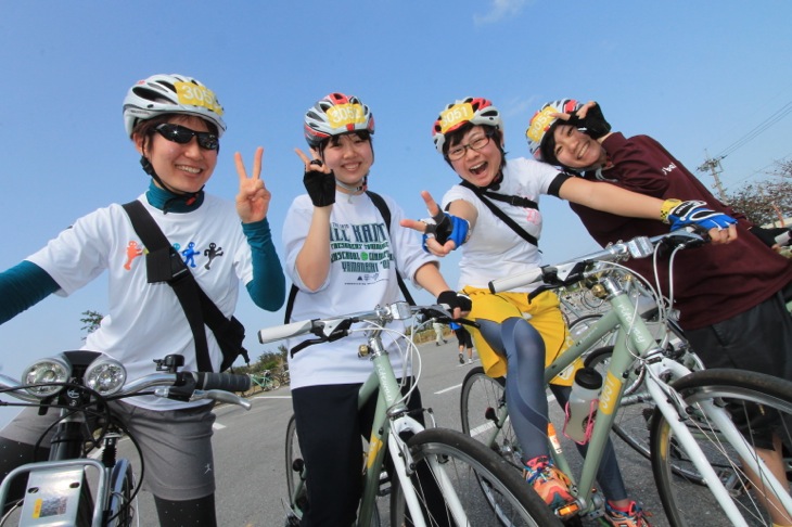 レンタサイクルで参加の皆さん 観光しながら走るのが楽しみ!