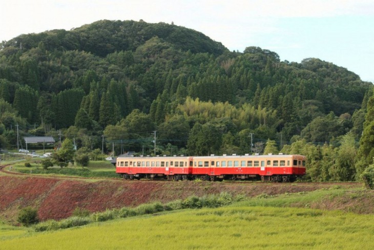 風情あるローカル線も走る房総地区