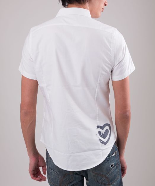 ピセイ クールマックス半袖シャツ（ホワイト、背面）