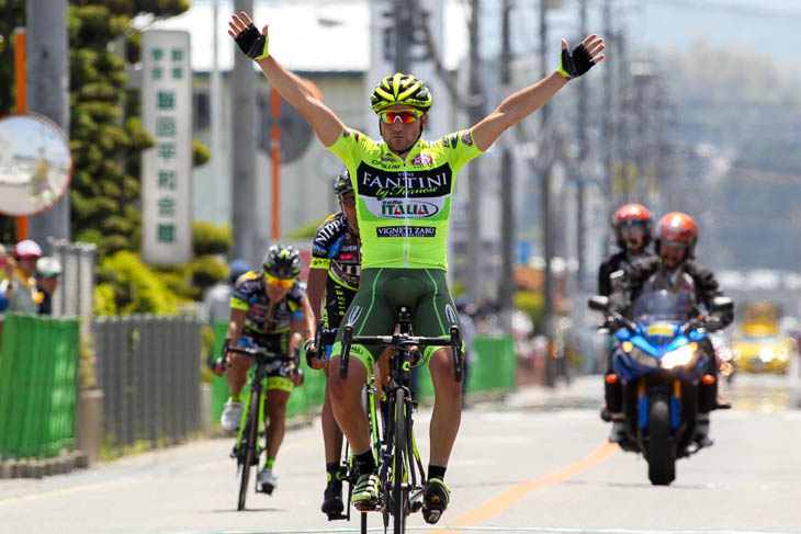 ピエールパオロ・デ・ネグリ（ヴィーニファンティーニ）が優勝