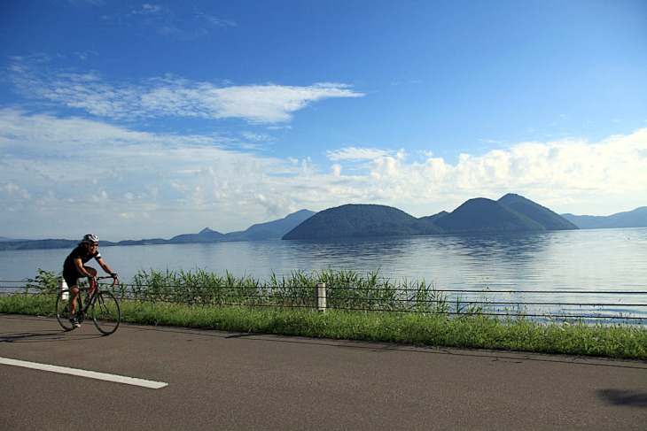 110kmロングコースは洞爺湖にも足を伸ばす