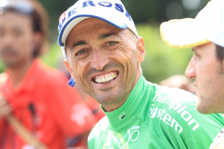 柔らかな笑顔を見せるフォルッナート・バリアーニ(チームNIPPO・デローザ)