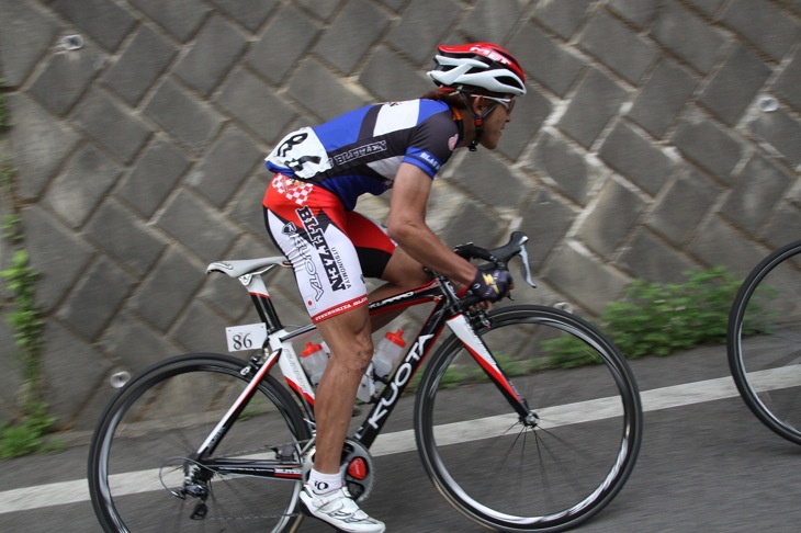 怪我からの復帰レースとなった5月の2days race in 木祖村を走る鈴木真理(TEAM BLITZEN)