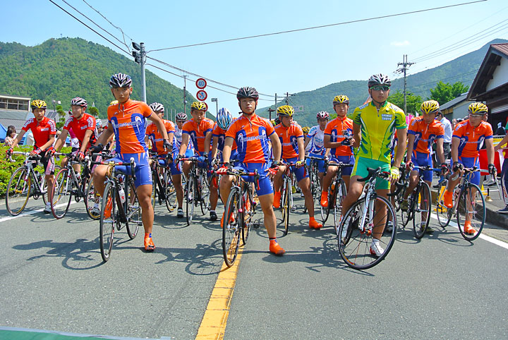 近畿高体連スタート前、シード選手左から岡本隼・中野尻祥(和歌山北高校)、山本大喜(榛生昇陽高校)