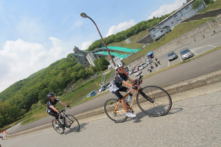 お父さんと一緒に160kmに挑戦している11歳の稲川槙志(まきし)君