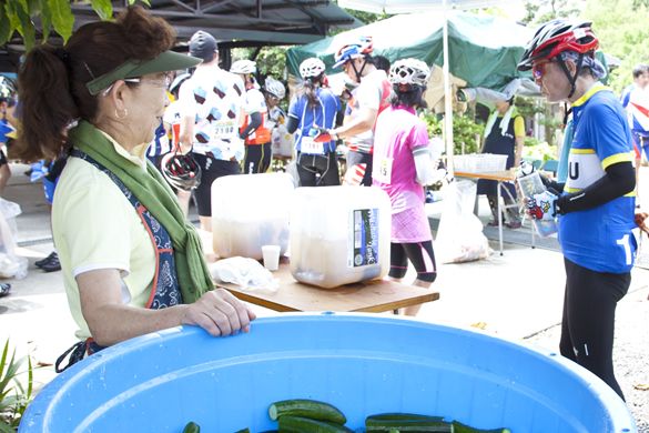 エイドステーションでは宇都宮の食を満喫しよう