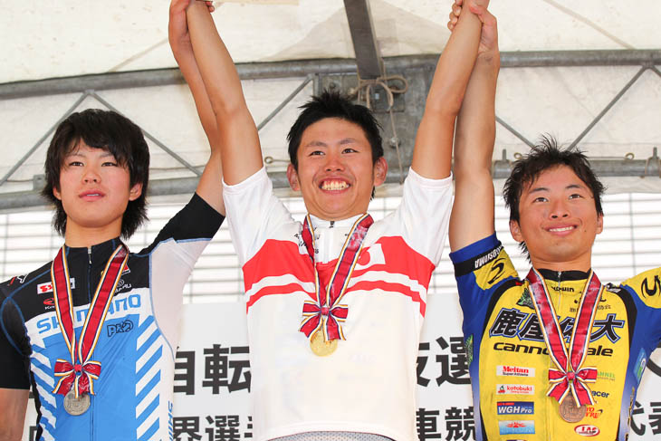 U23表彰台　徳田鍛造（鹿屋体育大）が優勝