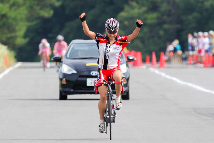 女子　優勝の吉川美穂（Team ASAHI）