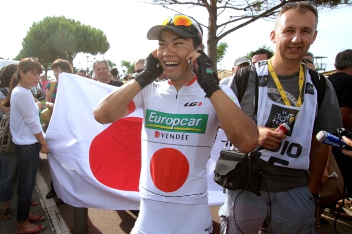 J SPORTSの電話インタビューに応える新城幸也(ユーロップカー)