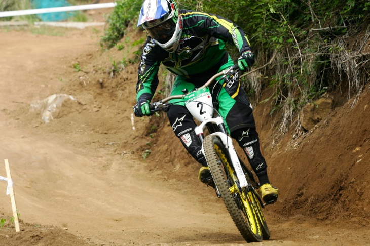男子エリート優勝 井手川直樹( Devinci/SUNSPI.com)