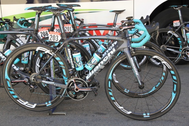 トーマス・デヘント(ベルギー、ヴァカンソレイユ・DCM)のビアンキ OLTRE XR2