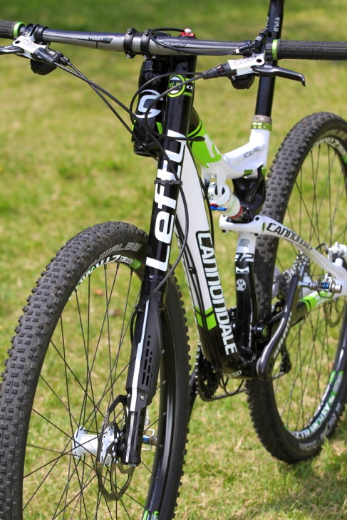 カーボンアウターレッグを採用したフロントフォーク「Lefty CARBON XLR」