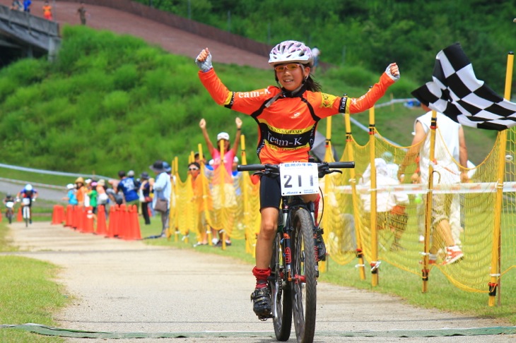 小学校5年生女子 小林茉琴が優勝