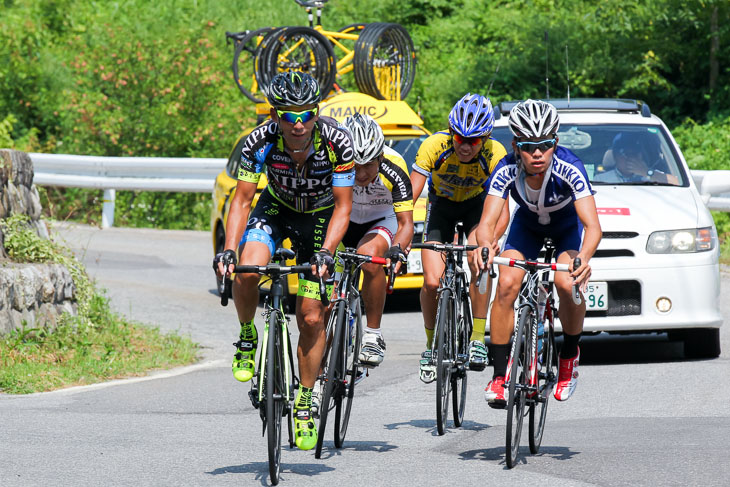 全日本学生ロードレースカップシリーズでは2年連続シリーズ総合3位の高木三千成。写真は大町美麻ロード2013終盤の先頭集団