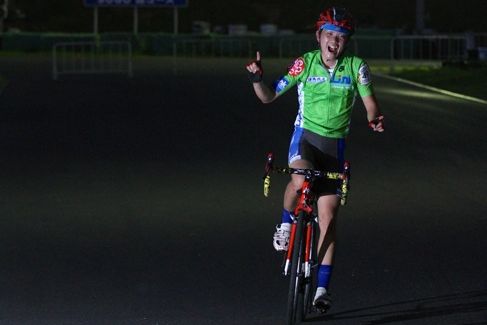 独走でスポーツクラスを優勝したのは長尾宏樹(チーム まげでらんに)