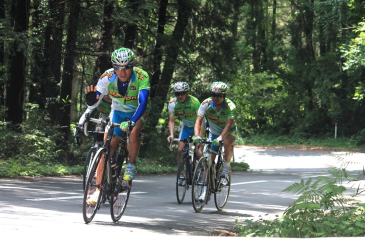 70kmコース終盤の小さな九十九折れ