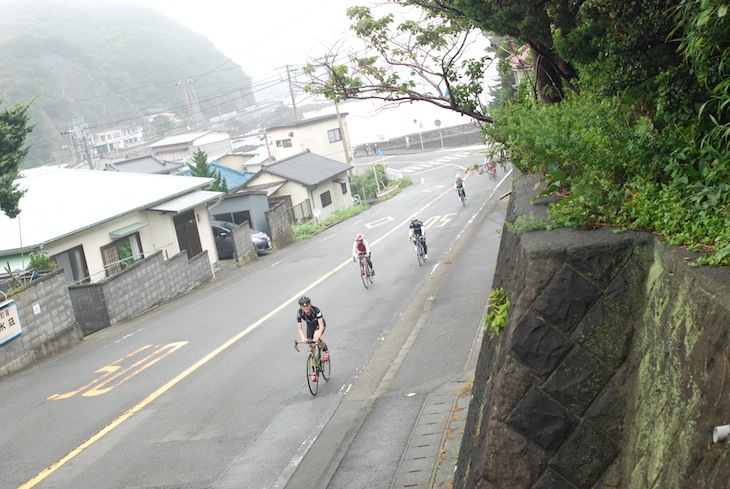 海抜0mから内陸に向かって高度を増していく